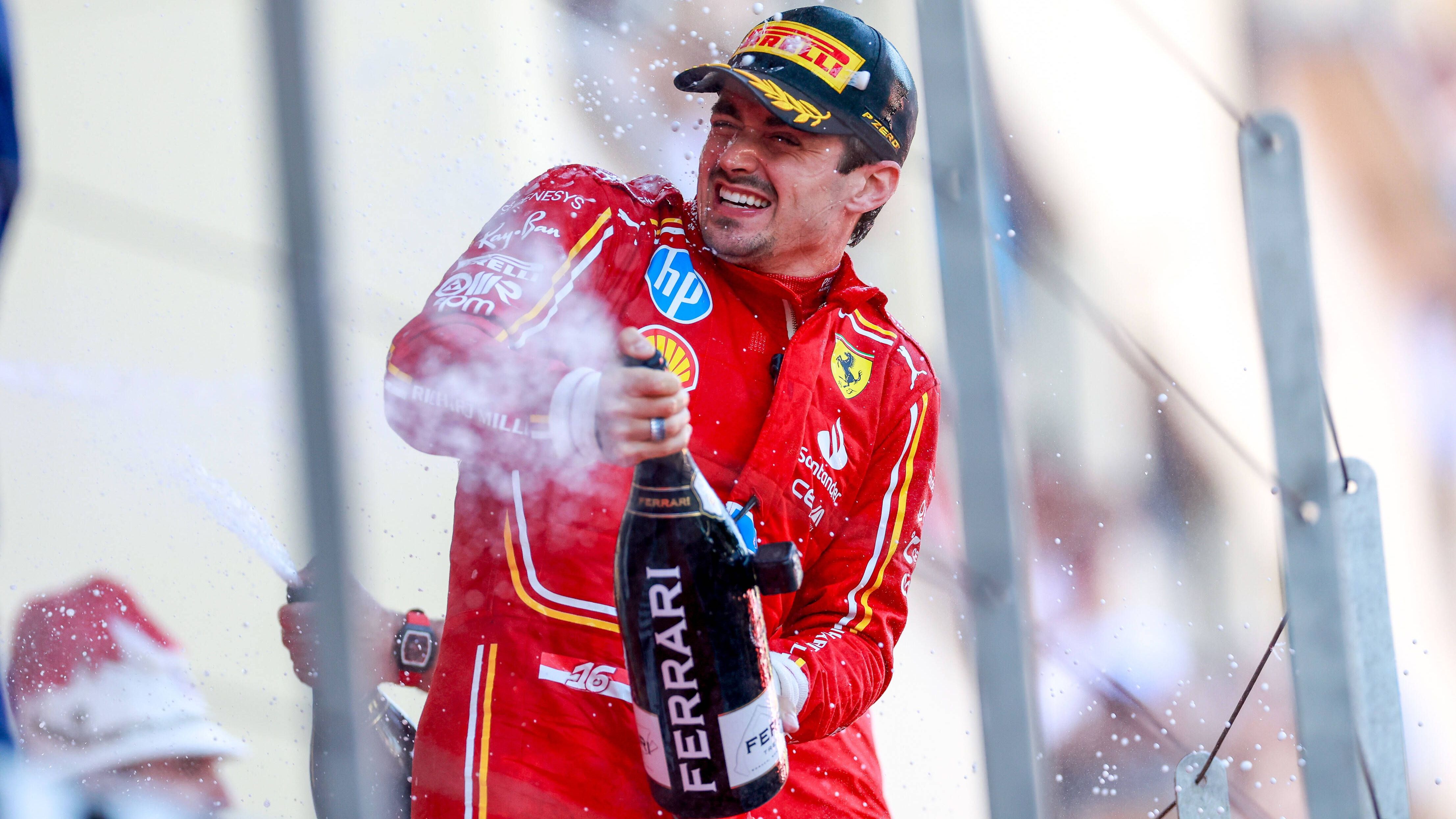 <strong>Gewinner: Charles Leclerc</strong><br>Er ist der Gewinner unter den Gewinnern! Der Ferrari-Pilot schnappte sich nicht nur die Pole Position, er fuhr auch noch souverän zum Sieg. Und das als erster Monegasse bei seinem Heim-GP. Tränen, Emotionen, Party mit der Fürstenfamilie und ein Sprung in das Hafenbecken von Monaco - der 26-Jährige feierte ausgiebig und sprach bei "X" vom "Best Day Ever". Herzlichen Glückwunsch.