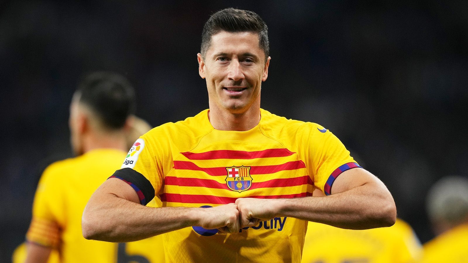 
                <strong>geteilter Platz 6: Robert Lewandowski (FC Barcelona)</strong><br>
                Tore: 22Ligafaktor La Liga: 2Punkte: 44
              