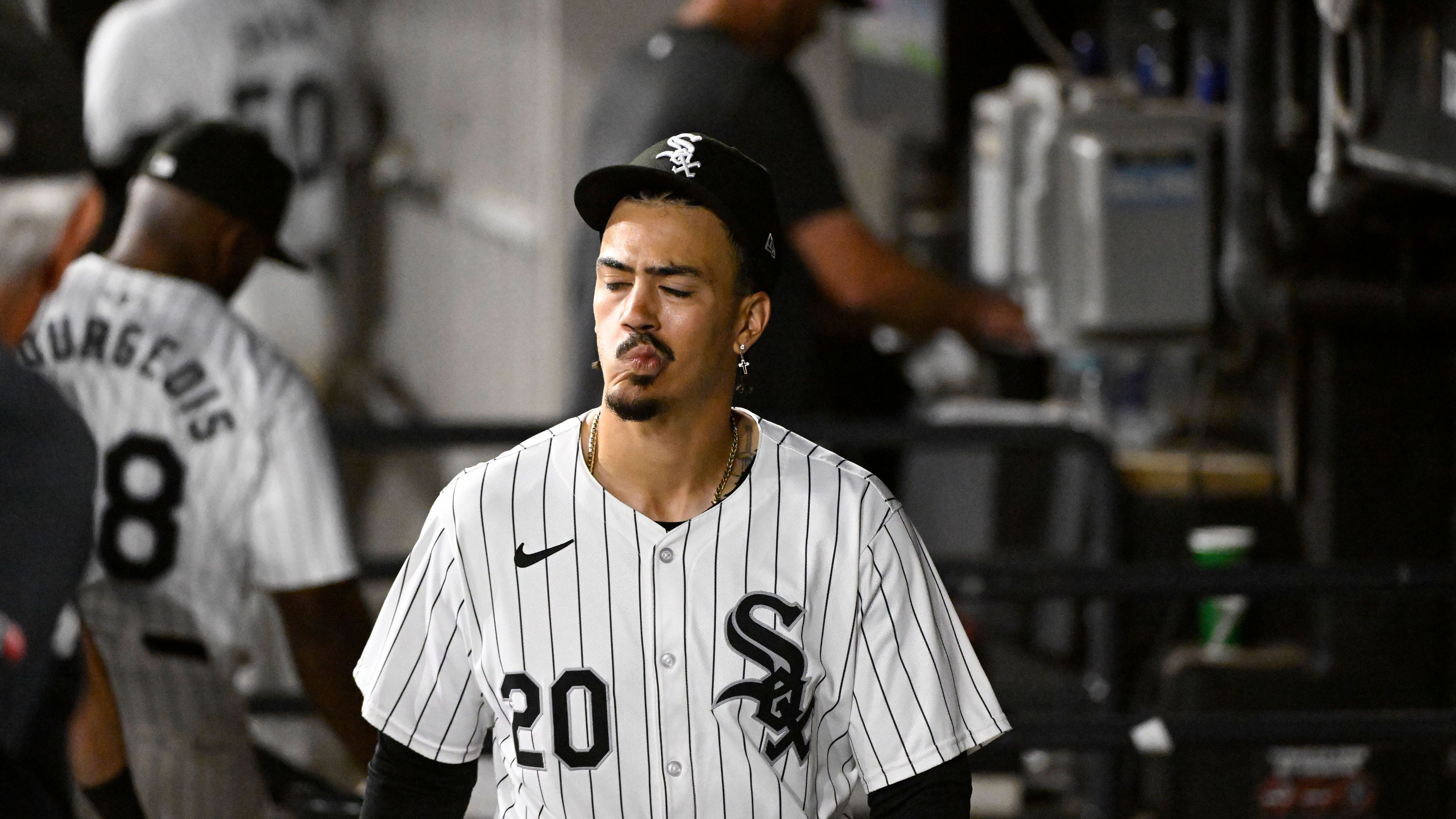 <strong>Katastrophal: Chicago White Sox schlechtestes MLB-Team seit 1900</strong>&nbsp;<br>Aua! Durch ein 2:4 gegen die San Diego Padres am Sonntagabend sind die Chicago White Sox das schlechteste MLB-Team seit 124 Jahren. Von den bislang 156 Saisonspielen verloren die White Sox 120 (!). Nur ein einziges Team in der Geschichte der amerikanischen Baseball-Liga kann diese&nbsp; Horror-Bilanz überbieten: Im Jahr 1899 mussten die Cleveland Spiders ganze 134 Niederlagen einstecken.