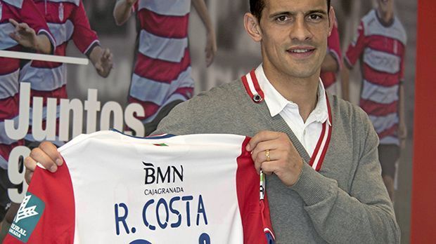
                <strong>Ricardo Costa</strong><br>
                Ricardo Costa - Deutscher Meister mit dem VfL Wolfsburg und Weltpokalsieger 2004 mit dem FC Porto. Ricardo Costa hat zumindest auf nationaler Ebene fast alles gewonnen, was es zu gewinnen gibt. Satt ist der Portugiese deswegen noch lange nicht. Mit 34 Jahren kickt er beim FC Granada.
              
