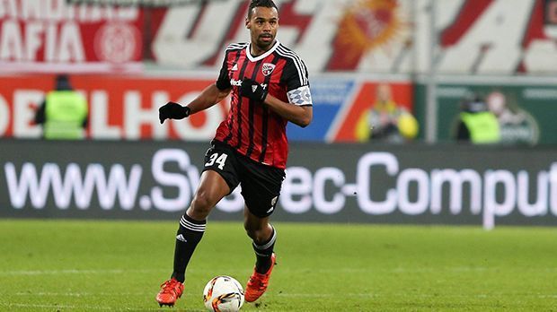 
                <strong>Verteidigung: Marvin Matip (30, FC Ingolstadt)</strong><br>
                Ersatzbank: Marvin Matip (30, FC Ingolstadt): Neben Keeper Ramazan Özcan trägt vor allem Kapitän Marvin Matip zur makellosen Bilanz und den wenigen Gegentreffer des FC Ingolstadt bei. Dabei erzielte er gegen den FC Köln sogar ein Tor.
              