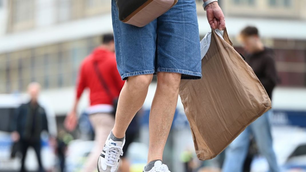 Trotz Konjunkturflaute geben Verbraucher:innen mehr Geld aus – ein wichtiger Faktor für die deutsche Wirtschaft.