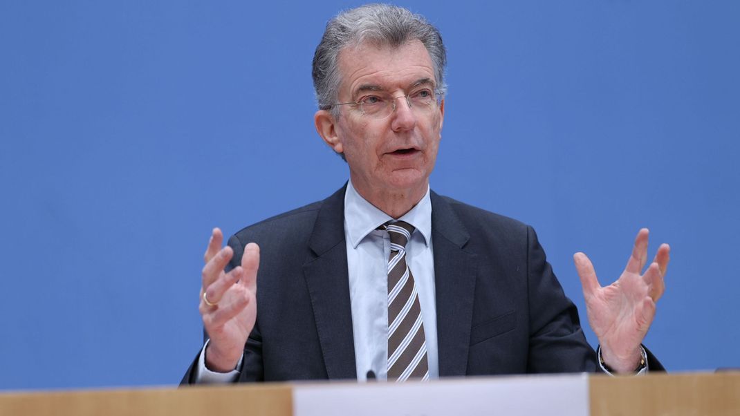 Christoph Heusgen, Vorsitzender der Münchner Sicherheitskonferenz (MSC), bei einer Pressekonferenz im Jahr 2023 in Berlin. 