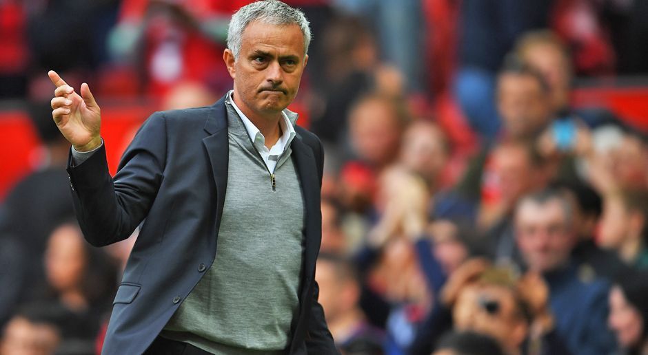 
                <strong>Jose Mourinho</strong><br>
                Jose Mourinho wird zwar häufig für seine defensive Spielweise kritisiert, doch die Erfolge des Portugiesen sprechen für sich. "The Special One" gewann zwischen 2002 und 2012 immer mindestens einen Titel pro Jahr. Insgesamt holte er in vier europäischen Ligen nationale Titel (Portugal, England, Italien, Spanien). Seine größten Erfolge waren die Champions-League-Siege mit dem FC Porto (2003/04) und Inter Mailand (2009/10). Ex-Chelsea-Star Didier Drogba sagte über Mourinho: "Durch ihn wurde ich zum Krieger. Mit seinem Siegeswillen hat er die gesamte Mannschaft angesteckt."
              