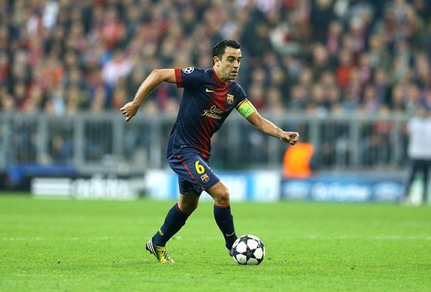 
                <strong>Xavi</strong><br>
                Der Europa- und Weltmeister gewann mit Barcelona drei Mal die Champions League. Er spielte von der Jugend an für die Katalanen und ist für seinen wendigen und passsicheren Spielstil bekannt. Mit 143 Einsätzen ist Xavi der Rekordspieler der Königsklasse. Er prägte eine Ära zusammen mit ...
              