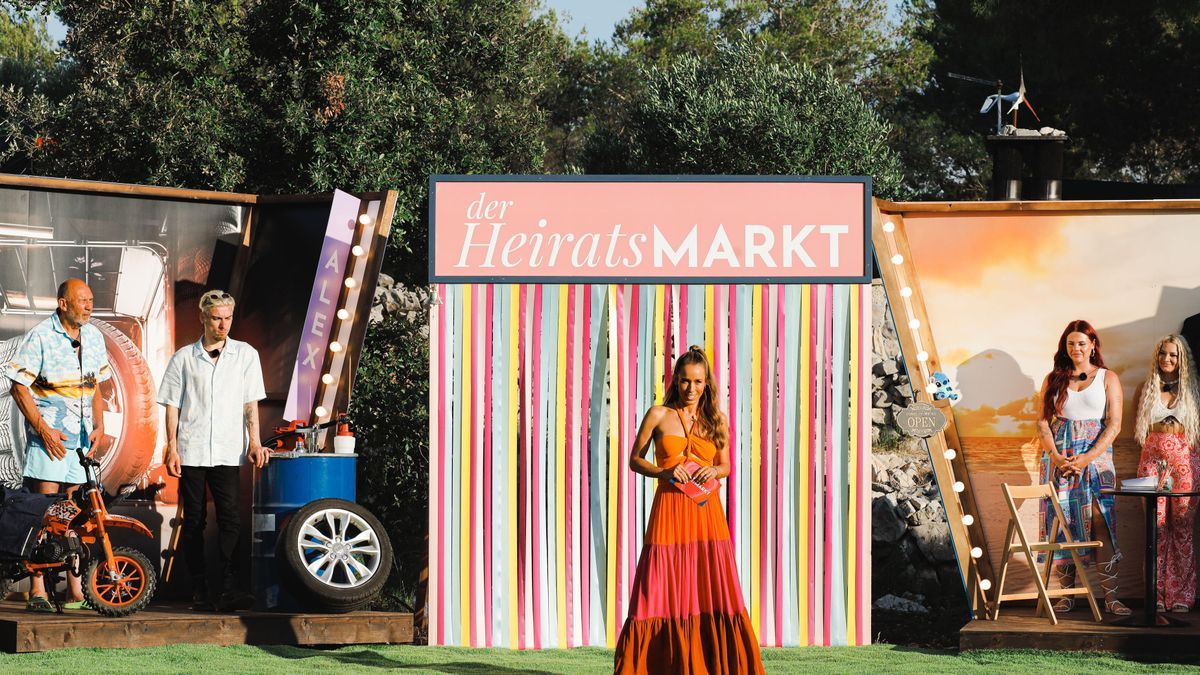 Annemarie Carpendale moderiert bei "Der Heiratsmarkt".