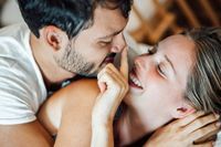 Was Männer und Frauen wirklich verliebt macht