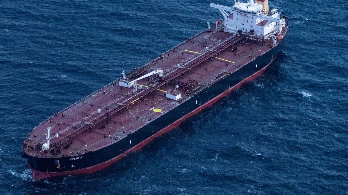 Öltanker «Eventin» vor Rügen