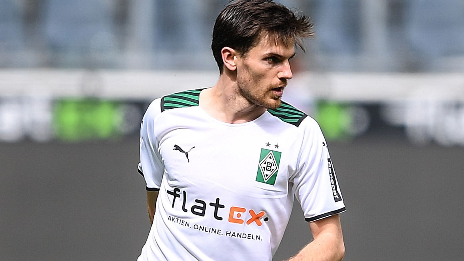 
                <strong>Jonas Hofmann (Borussia Mönchengladbach)</strong><br>
                Kommt in der 64. Minute für Herrmann und agiert recht unauffällig. Fordert zwar immer wieder den Ball, wird von seinen Nebenleuten aber häufig übersehen. Schade. Sorgte mit seiner Ballsicherheit in der einen oder anderen Situation aber immerhin für etwas Entlastung in der zweiten Halbzeit, was zeigt, wie wichtig der deutsche Nationalspieler für das Spiel der Borussia ist. ran-Note: 3
              