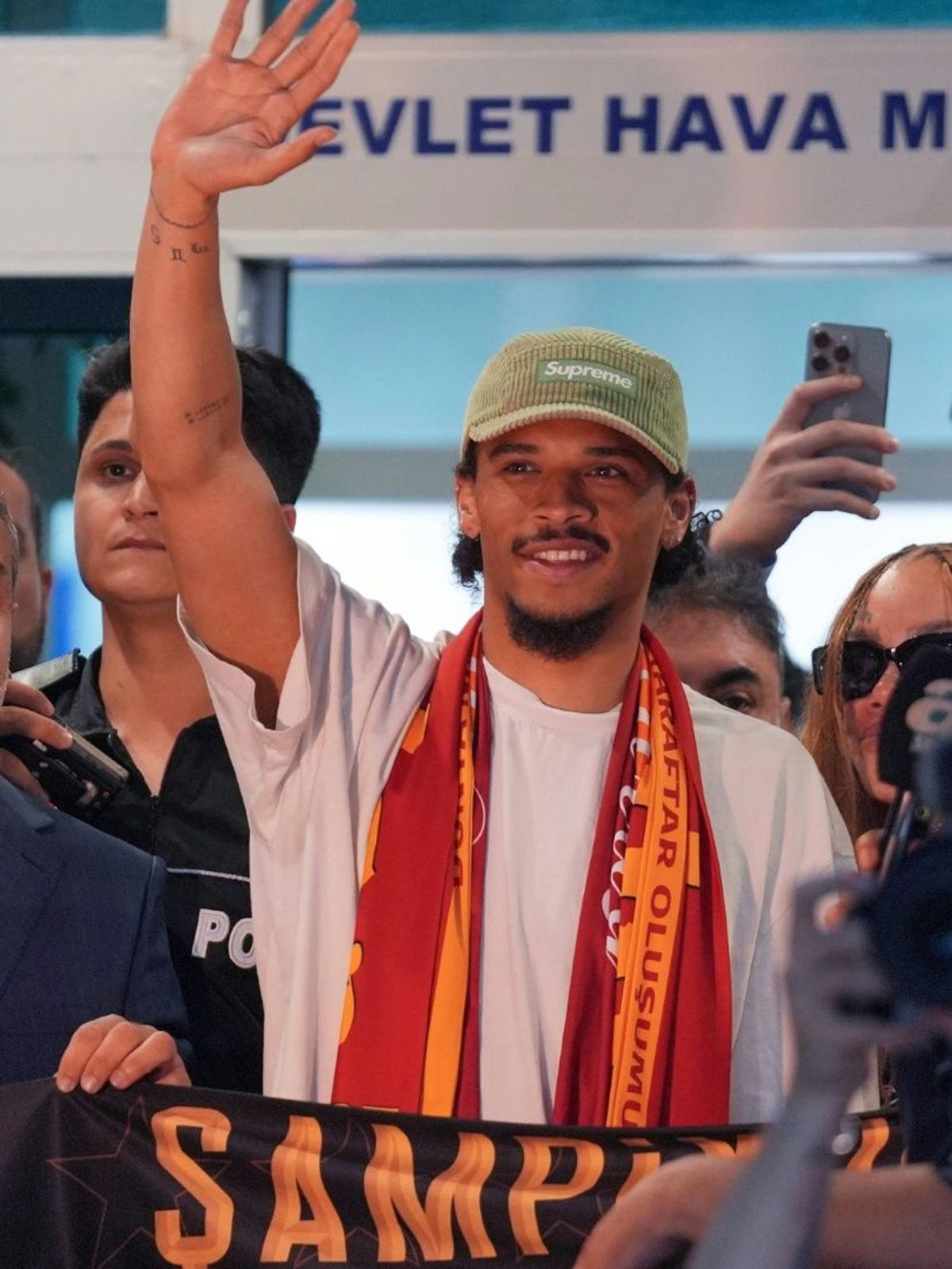 Sané im Juni bei seiner Ankunft in Istanbul