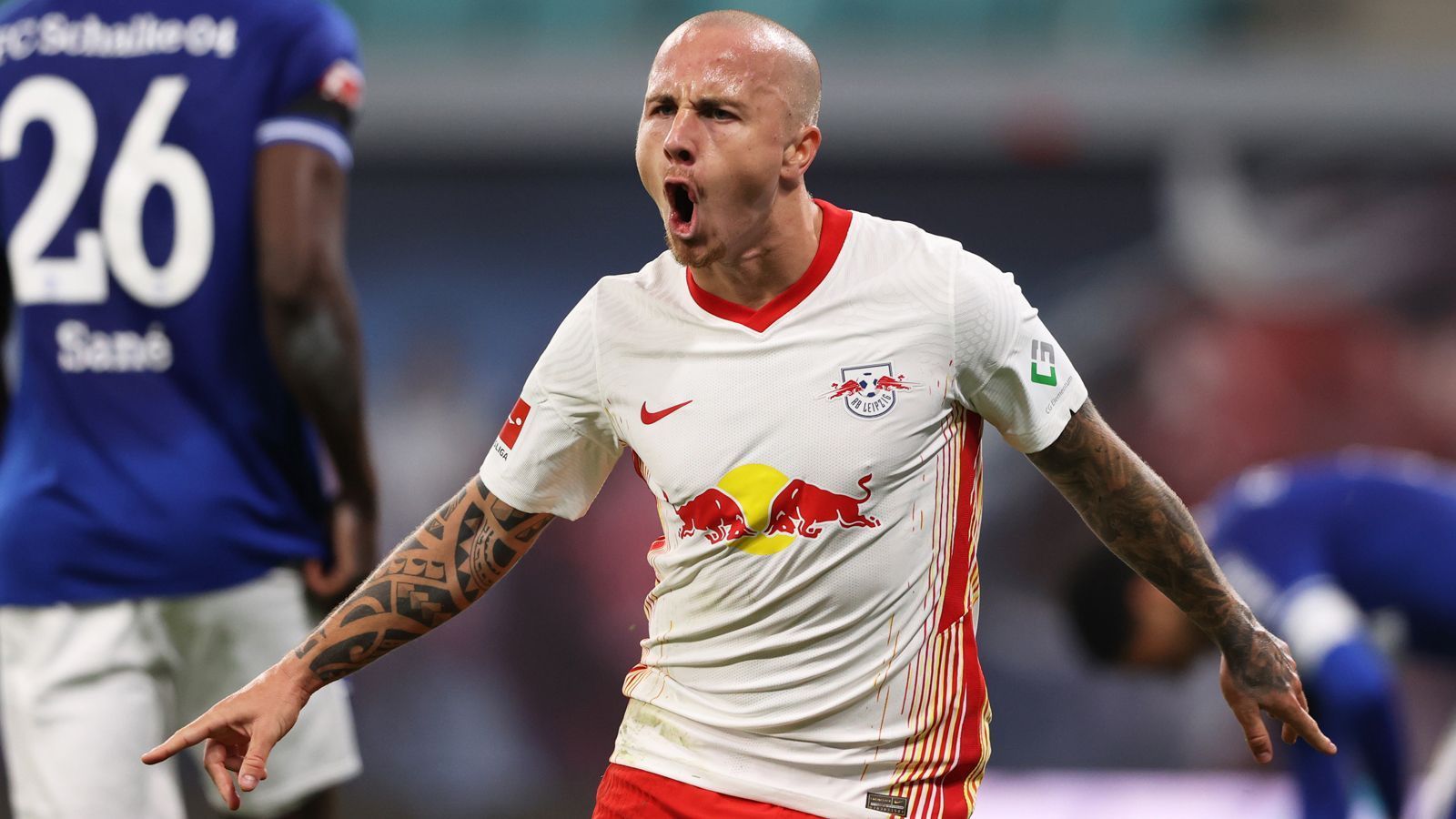 
                <strong>Abwehr: Angelino (RB Leipzig)</strong><br>
                Angelino, Leihspieler von Manchester City, gehörte im Herbst bei den erneut starken Leipzigern zu den Schlüsselspielern in der Abwehr. Der Spanier überzeugte zudem durch seine offensiven Impulse und kam zu jeweils vier Toren bzw. vier Vorlagen in der Bundesliga-Hinserie. In der Champions League war der 24 Jahre alte Linksverteidiger auch mit jeweils drei Toren und drei Vorlagen ein wichtiger Faktor für das Erreichen der K.o.-Phase. Angesichts der starken Leistungen des Iberers ist es gut für Leipzig, dass sich der Klub eine vertraglich vereinbarte Kaufpflicht zusätzlich zur Leihe gesichert haben soll. Somit kann Leipzig möglicherweise langfristig mit Angelino planen.
              