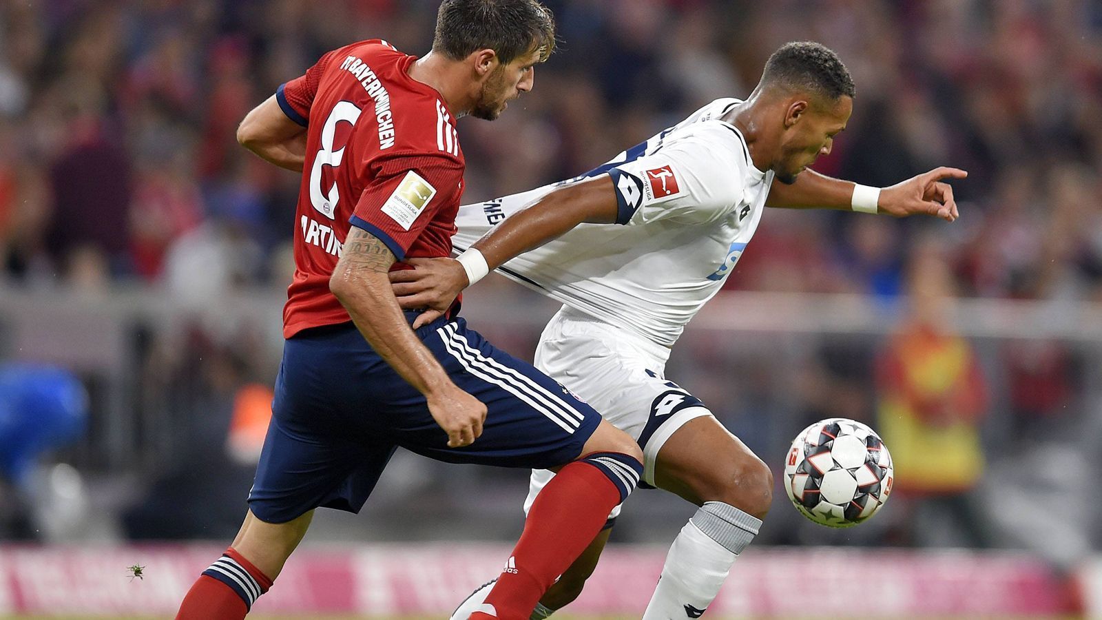 
                <strong>Javi Martinez (FC Bayern München)</strong><br>
                Der Spanier macht eine unauffällige Partie, spielt aber vor dem 1:1 einen fürchterlichen Fehlpass. Insgesamt in der zweiten Spielhälfte nicht ganz bei der Sache. Wird nach 66 Minuten für Goretzka ausgewechselt. Kein guter Auftritt der Nummer acht. ran-Note: 5
              