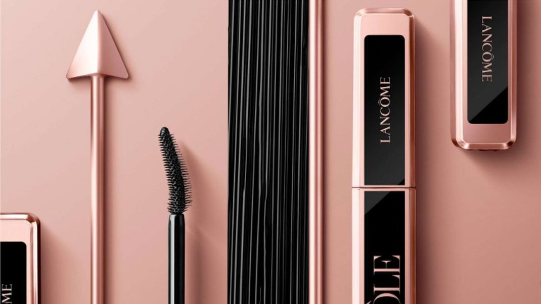 Glamourös und wunderschön – der Lash Idole Full Size von Lancôme ist perfekt für den großen Augenaufschlag. Was sagt unser Test-Ergebnis? Die Antwort steht im Beauty-Artikel. 