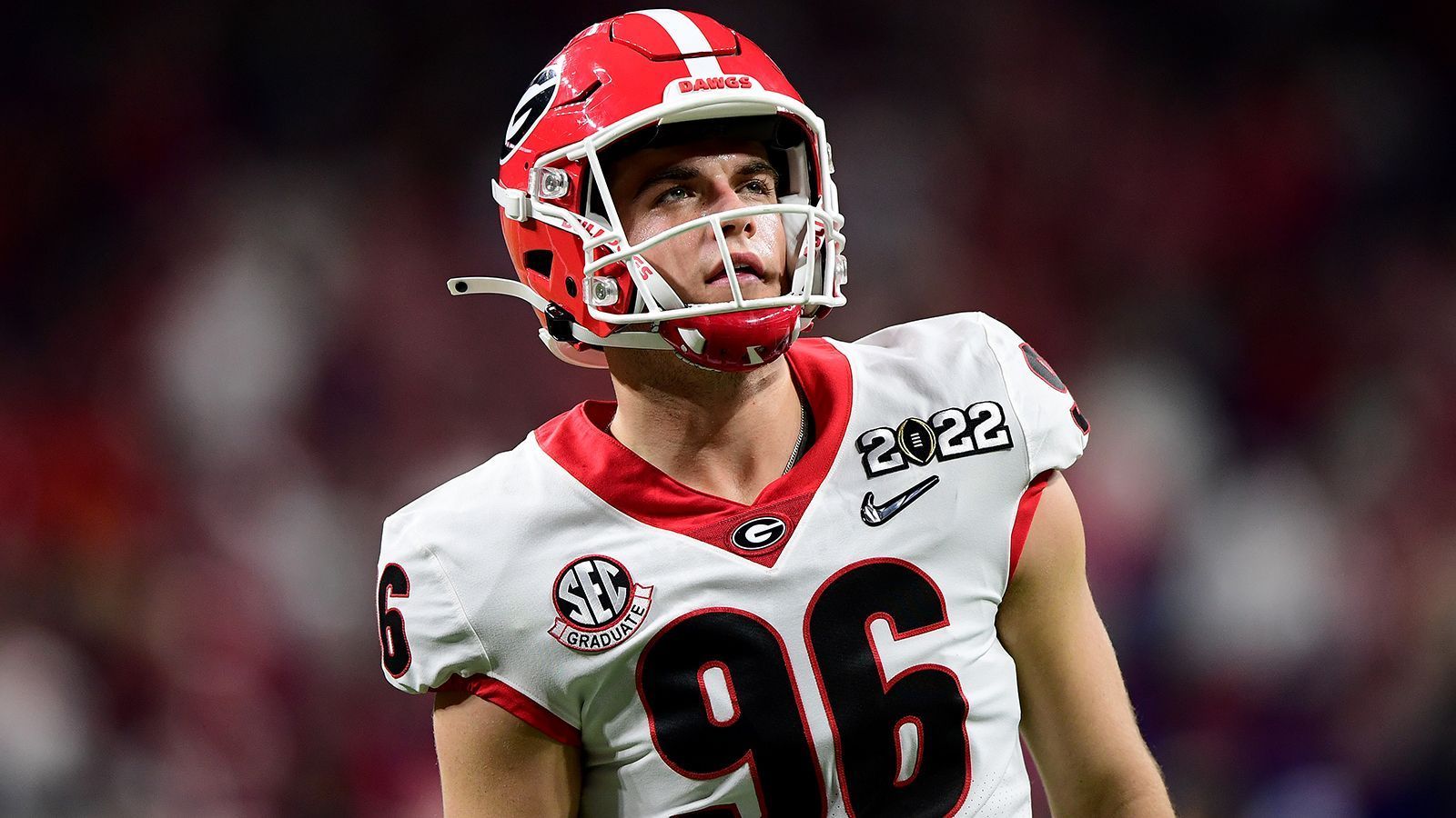 
                <strong>Jack Podlesny (Kicker, Georgia)</strong><br>
                2021 Peach Bowl MVP, Zweimal National College Champion, SEC Special Teams Player of the Year 2022 und First-Team All-SEC 2022! Jack Podlesny beendet eine äußert erfolgreiche College-Karriere. Allerdings stehen die frühen Draft-Chancen für Kicker normalerweise nicht ganz so gut. Podlesnys College Statistik nach drei Jahren: 61 von 74 Field Goals und 182 von 184 Extrapunkten. Resultiert das in Draft-Pick 259 von 259?
              