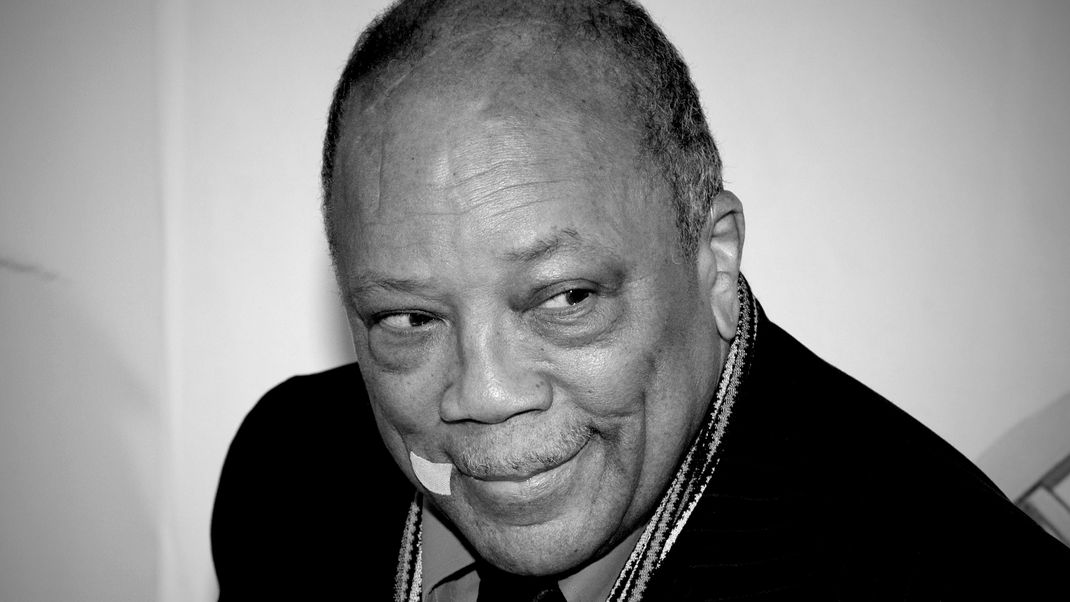 Musikproduzent Quincy JONES im Alter von 91 Jahren gestorben. ARCHIVFOTO Quincy JONES, USA, Musiker, Verleihung des Steiger Awards 2014 in der Henrichshuette Hattingen, 02.10.2014. *** Music producer Quincy JONES died at the age of 91 ARCHIVE PHOTO Quincy JONES, USA, musician, presentation of the Steiger Award 2014 at the Henrichshuette Hattingen, 02 10 2014