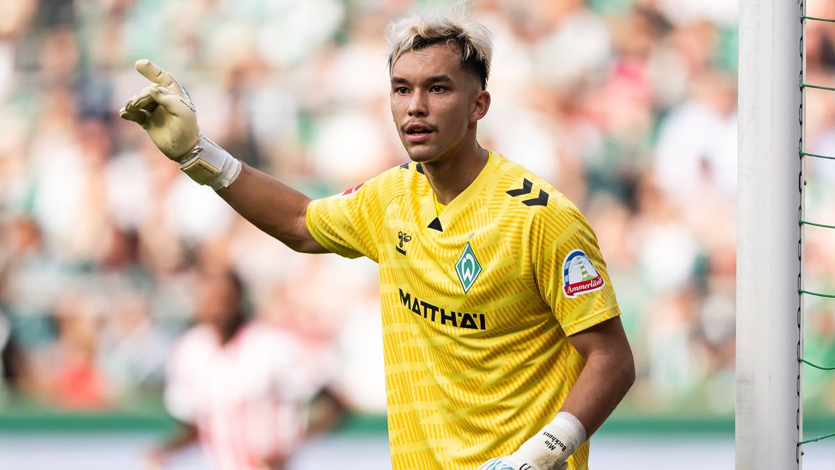 GER, 1. FBL, SV Werder Bremen vs SC Freiburg 20.09.2025, Weserstadion, Bremen, GER, 1. FBL, SV Werder Bremen vs SC Freiburg im Bild Mio Backhaus (Werder Bremen 30); *** GER, 1 FBL, SV Werder Bremen...