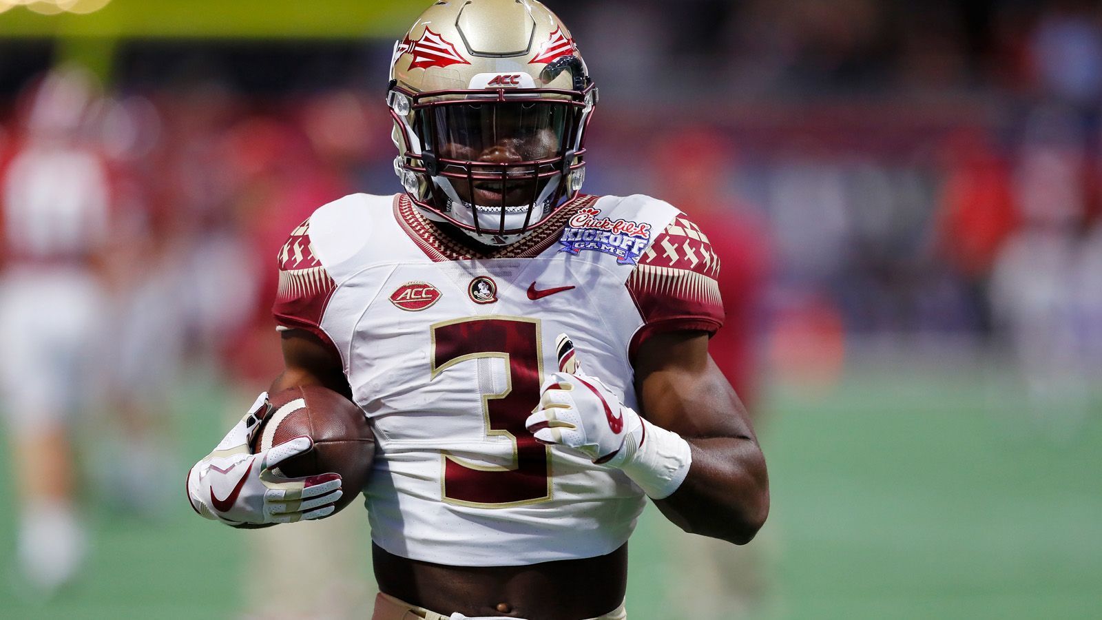 
                <strong>Cam Akers (Florida State Seminoles)</strong><br>
                In seinem dritten Jahr erlief der Running Back der Florida State Seminoles 1.144 Yards. Dem 20-Jährigen gelangen in dieser Spielzeit 14 Touchdowns, vier davon wurden von ihm gefangen.
              