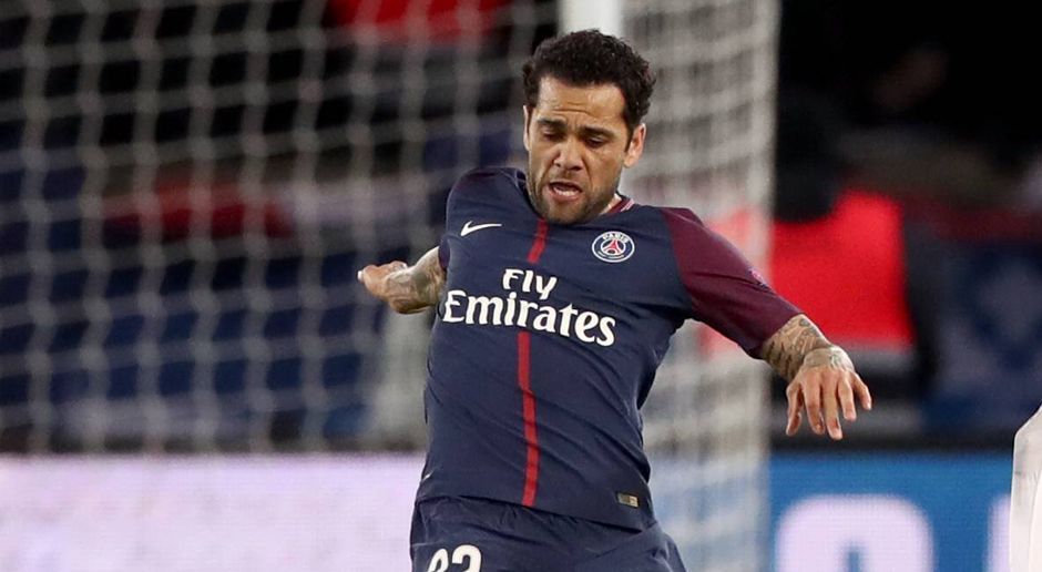 
                <strong>Dani Alves (Paris Saint-Germain)</strong><br>
                Sein Ballverlust im Mittelfeld leitet das 0:1 ein. Überhaupt sieht der brasilianische Nationalspieler in den Zweikämpfen nicht immer gut aus. Lediglich die vereinzelt guten Pässe nach vorne gefallen. ran-Note: 4
              