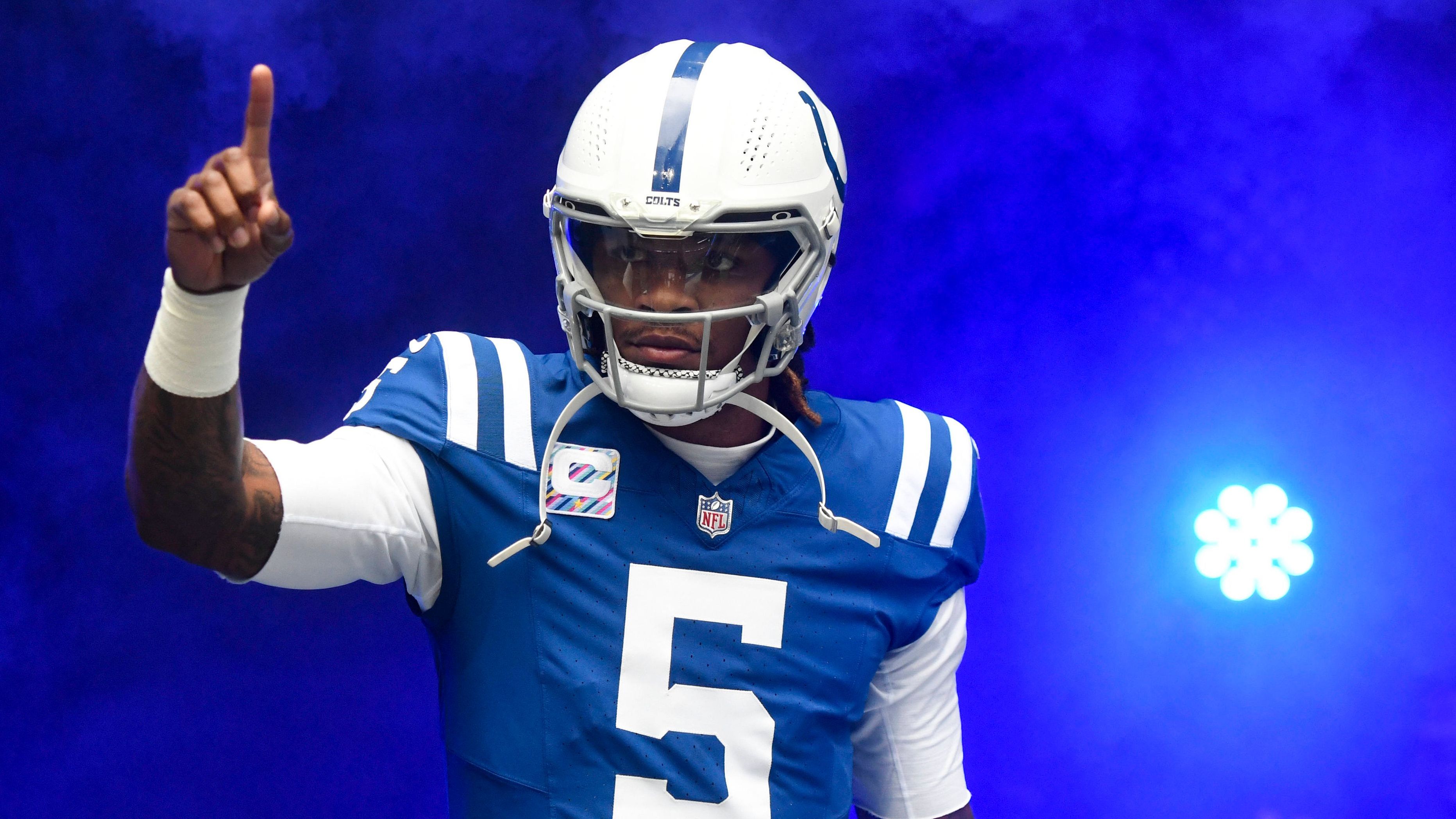 <strong>Indianapolis Colts - Anthony Richardson</strong><br>Wird Free Agent: 2027*<br>Vertragslaufzeit: 4 Jahre<br>Vertragsvolumen: 34 Millionen<br>Garantierte Summe: 34 Millionen<br><br>* Richardson spielt immer noch unter seinem Rookie-Vertrag. Die Panthers besitzen somit eine Option auf ein zusätzliches Jahr.