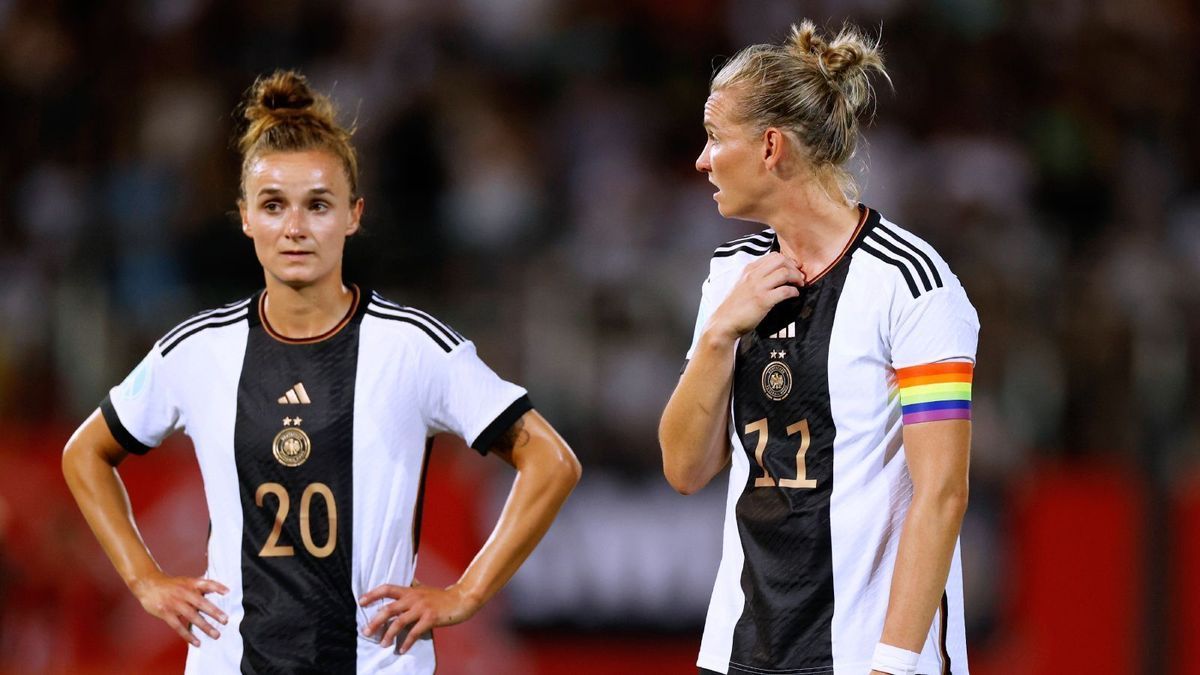 Lina Magull und Alexandra Popp (DFB)