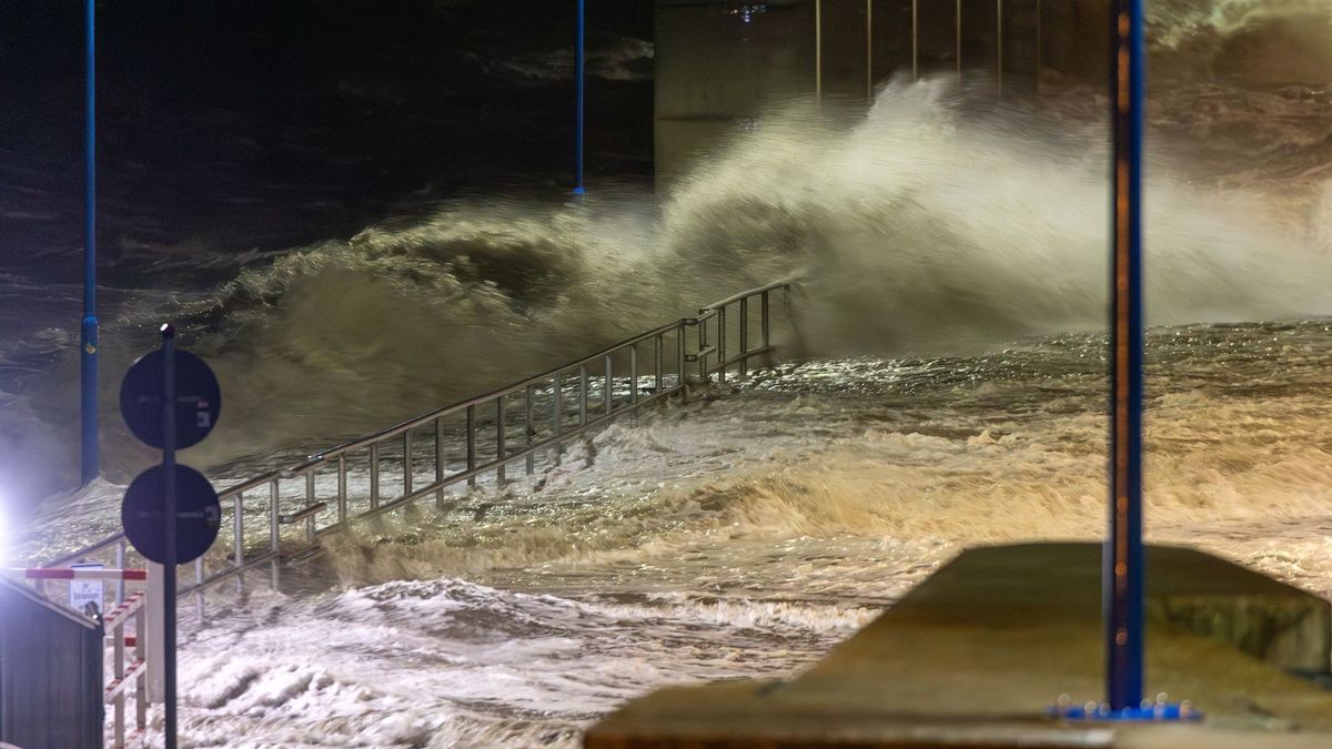 Sturmflut an der Nordseeküste