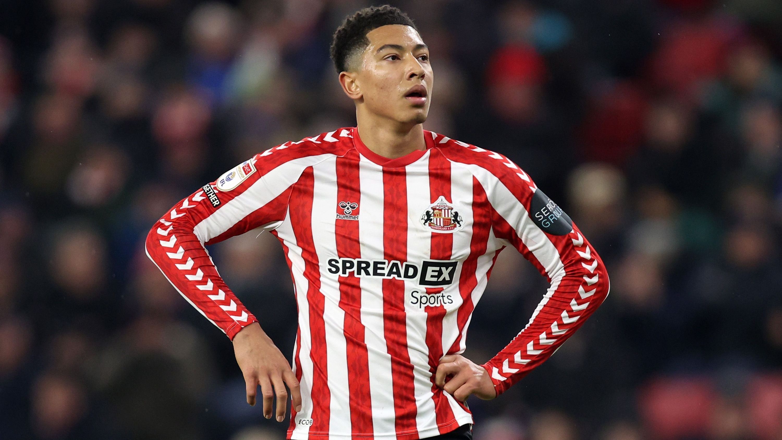 <strong>Jobe Bellingham (FC Sunderland)</strong><br>Im Kampf um England-Juwel Jobe Bellingham bekommt Borussia Dortmund laut "Bild" Bundesliga-Konkurrenz. Demnach soll sich auch Eintracht Frankfurt gute Chancen ausrechnen, den jüngeren Bruder von Ex-BVB-Star Jude Bellingham im Sommer 2025 zu verpflichten. Ein entscheidender Faktor dabei soll sein, ob sich die Eintracht für die Champions League qualifizieren kann, was einen Wechsel des ...