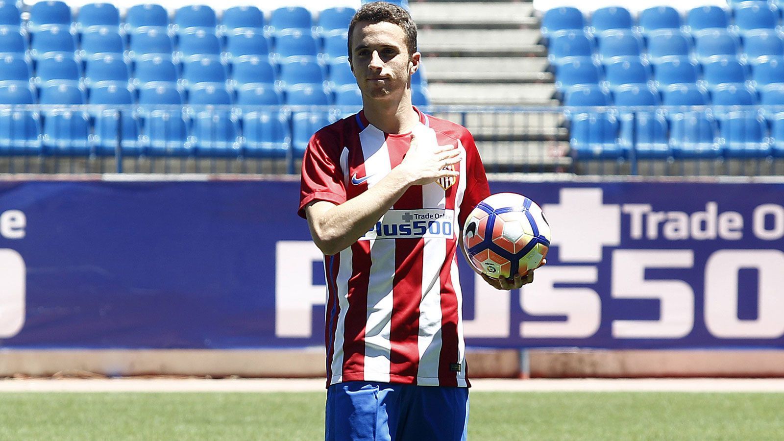 
                <strong>Diogo Jota (Atletico Madrid)</strong><br>
                Zeitspanne: Juli 2016 bis August 2018 (mit Zwischenstationen beim FC Porto und Wolverhampton) - Aktuelles Team: FC Liverpool
              