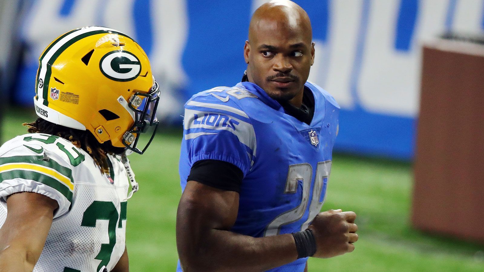 
                <strong>Adrian Peterson (Running Back)</strong><br>
                &#x2022; Letztes Team: Detroit Lions - <br>&#x2022; Status: Unrestricted Free Agent - <br>&#x2022; Letztes Gehalt (Saison 2020): 1.050.000 Dollar - <br>&#x2022; Alter: 36 Jahre<br>
              