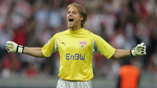
                <strong>Torwart ohne Gegentor</strong><br>
                Minuten in Folge ohne Gegentor: In der Spielzeit 2003/2004 blieb VfB Stuttgart-Keeper Timo Hildebrand stolze 884 Minuten in Folge ohne Gegentor. Hildebrand stellte damit einen neuen Rekord auf und verdrängte Bayerns Torwart-Legende Oliver Kahn (802 Minuten) von Platz eins.
              