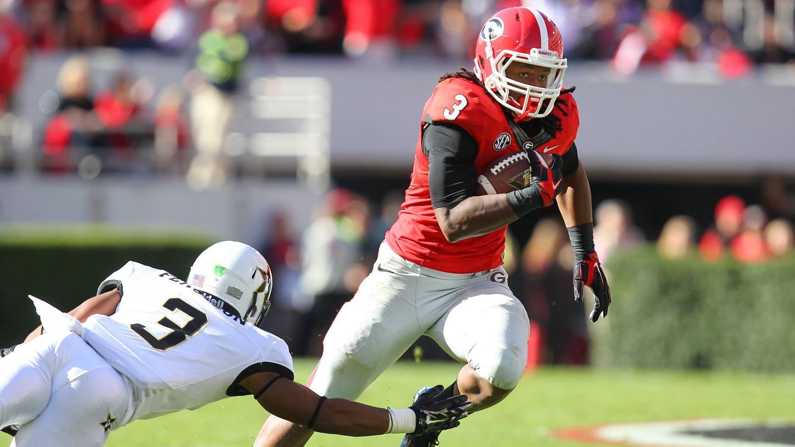 
                <strong>Todd Gurley (Los Angeles Rams)</strong><br>
                College: Georgia BulldogsPosition: Running BackJahre am College: 3College-Stats: 3285 Rushing Yards - 36 Rushing Touchdowns - 6,4 Yards/LaufGedrafted: 2015 an 10. Stelle von den St. Louis Rams
              
