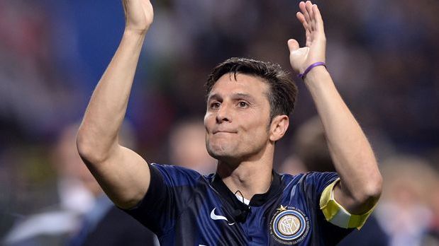 <strong>Platz 6: Javier Zanetti (Inter Mailand)</strong><br><strong>Alter zum Zeitpunkt des Tores:</strong> 37 Jahre, zwei Monate, zehn Tage<br><strong>Begegnung:</strong> Inter Mailand - Tottenham Hotspur 4:3 (20. Oktober 2010)