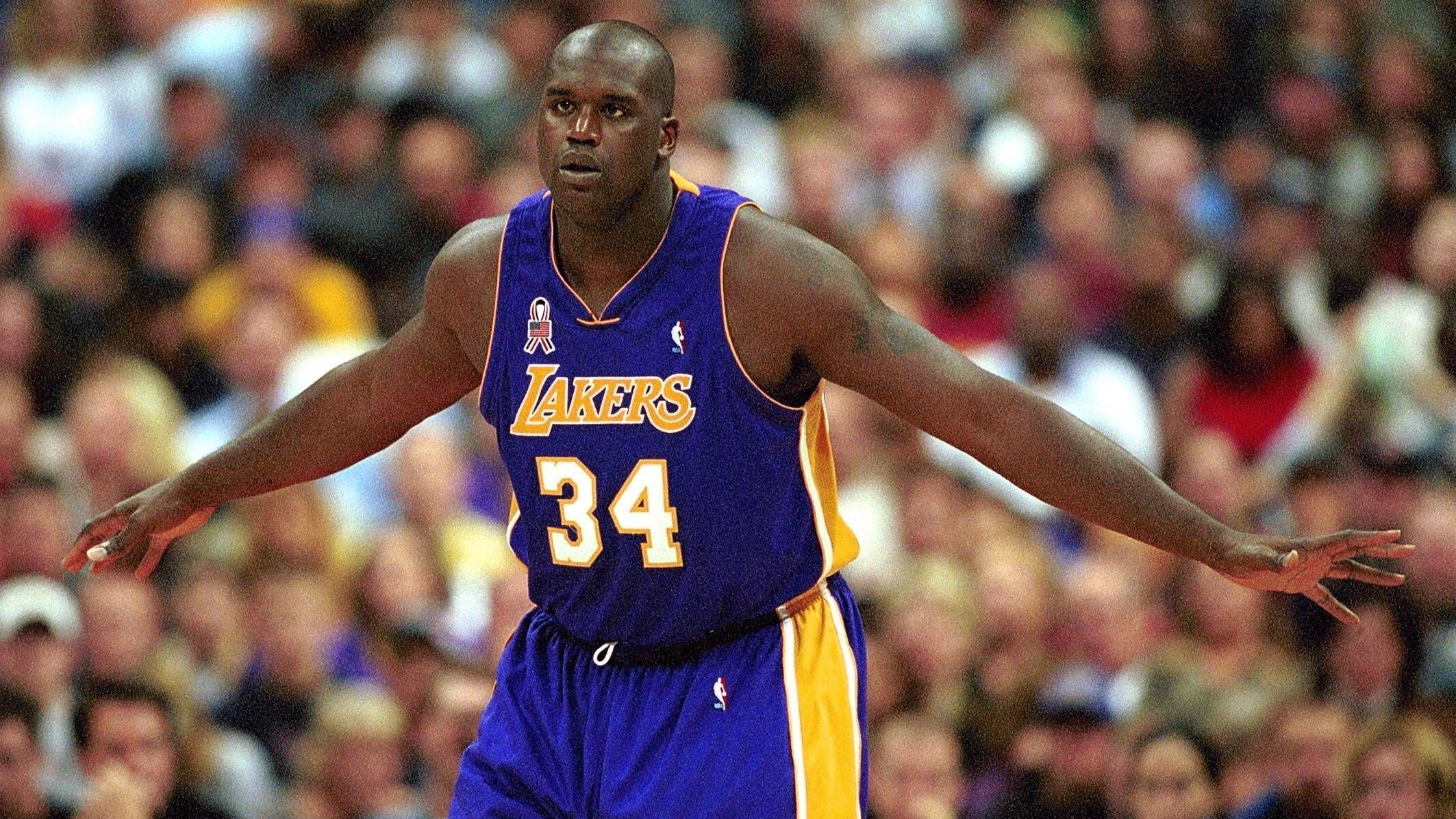 <strong>Shaquille O' Neal (Los Angeles Lakers) - Finals MVP 2001</strong><br>Serie: Los Angeles Lakers vs. Phildadelphia 76ers (4-1)<br>Finals-Stats: 33,0 Punkte, 15,8 Rebounds, 4,8 Assists und 3,4 Blocks in 45,0 Minuten<br>Playoff-Stats: 30,4 Punkte, 15,4 Rebounds, 3,2 Assists und 2,4 Blocks in 42,3 Minuten