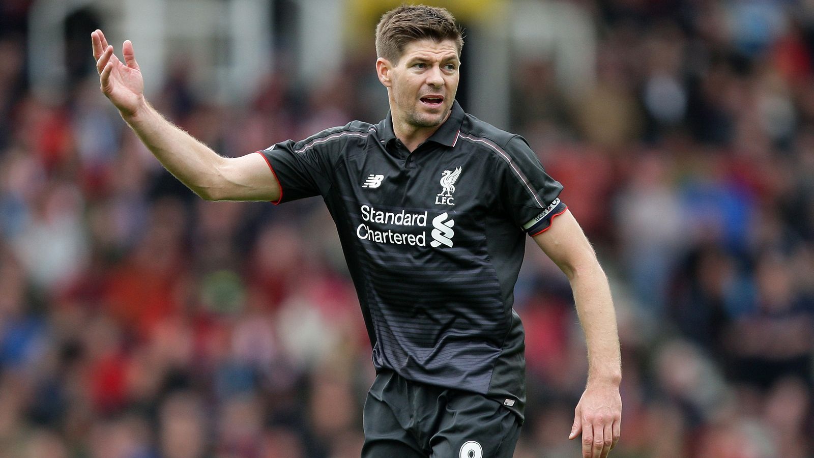 
                <strong>Steven Gerrard</strong><br>
                Premier-League-Spiele: 504 - Premier-League-Tore: 121 -Verein: FC Liverpool
              