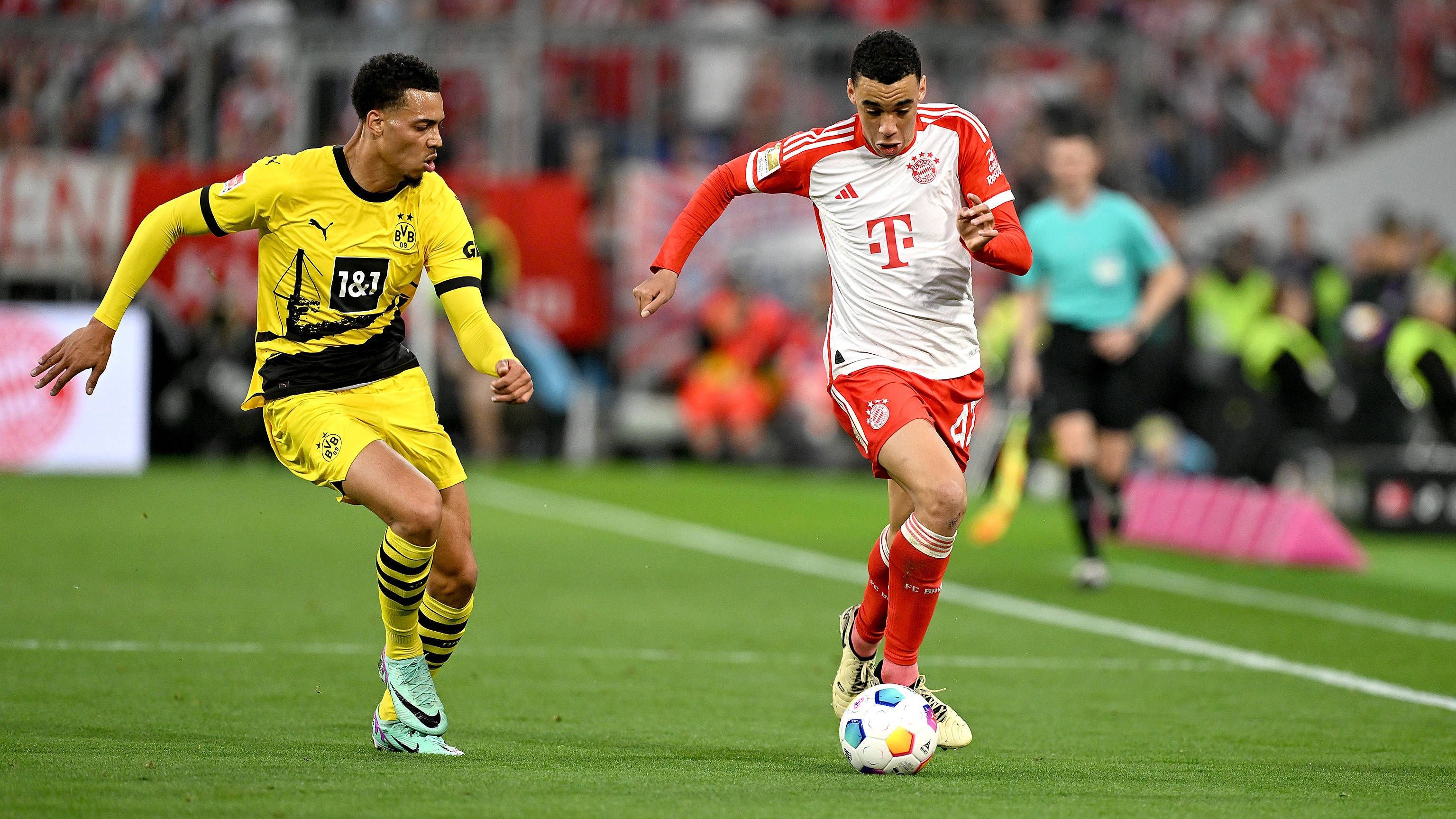 <strong>Jamal Musiala (FC Bayern München)</strong><br>Zu Beginn etwas schwerfällig und lange ohne nennenswerte Szene im Angriffsspiel. Muss nach hartem Einsteigen von Schlotterbeck behandelt werden, kann aber weiterspielen. Insgesamt gelingt ihm wenig, nach den beiden Länderspielen wirkt er müde. Nach 63 Minuten gegen Gnabry ausgewechselt.<strong><em> ran</em>-Note: 5</strong>