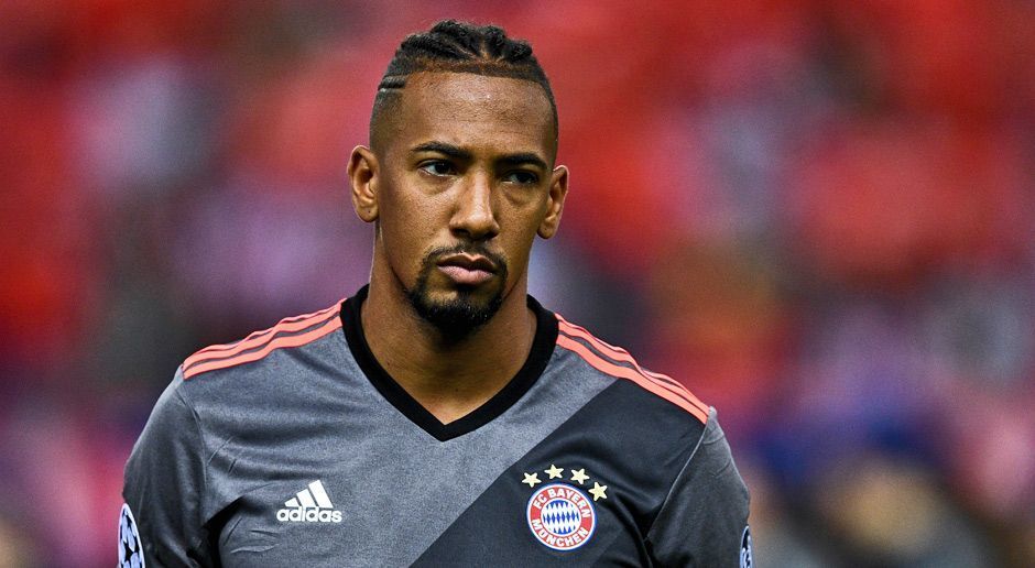 
                <strong>Innenverteidiger: Jerome Boateng - 13,5 Millionen</strong><br>
                Wechselte 2011 für 13,5 Millionen Euro von Manchester City zum FC Bayern München.
              