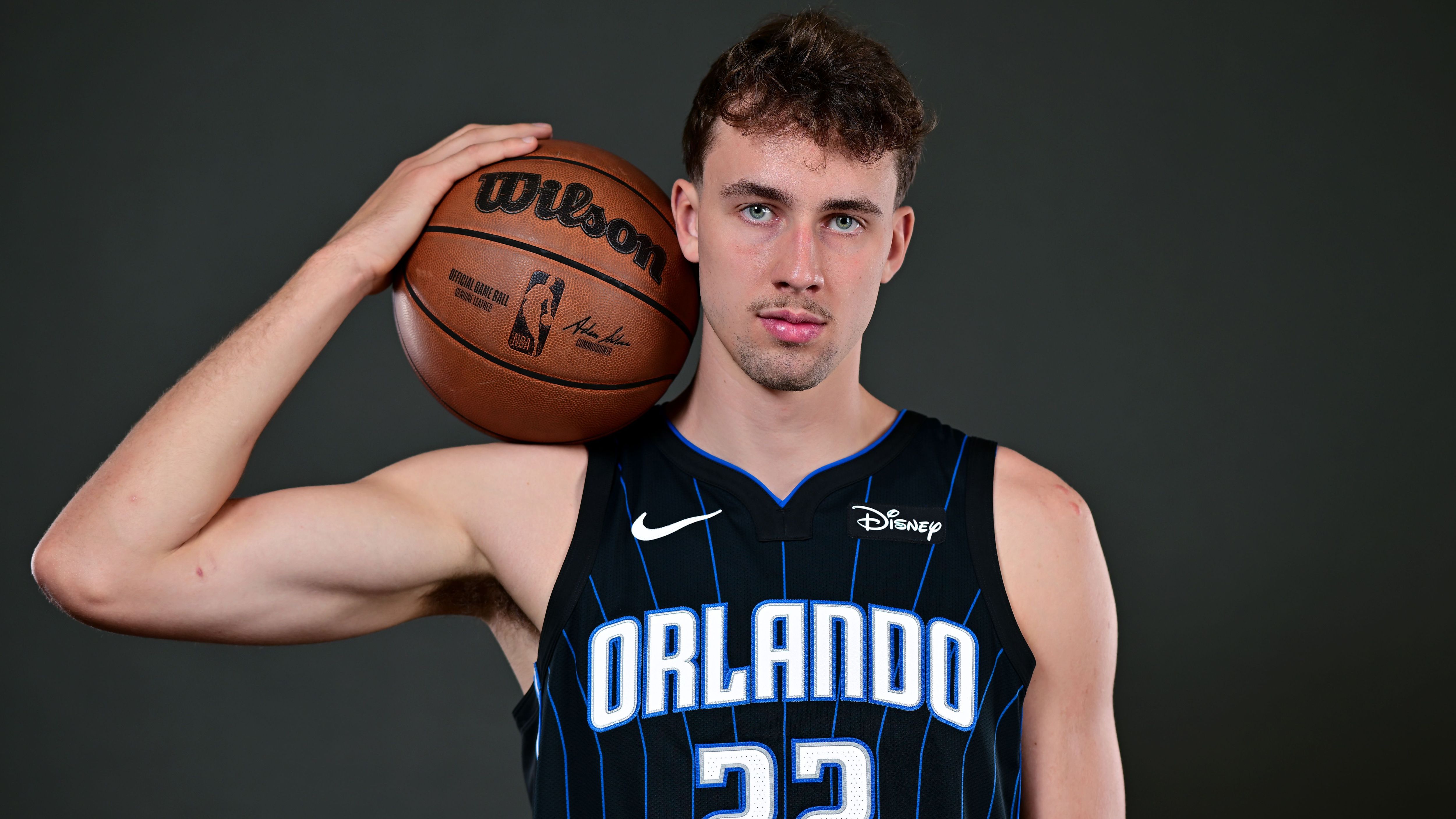 <strong>Platz 8: Franz Wagner</strong><br>• Liga: NBA<br> • Verein/Franchise: Orlando Magic<br> • Gehalt: 7.007.092 Dollar<br> • In den USA bislang verdient: 15.774.840 Dollar<br><em>*Anmerkung: Der 224-Millionen-Dollar-Vertrag von Wagner beginnt erst nach der kommenden Saison.</em>