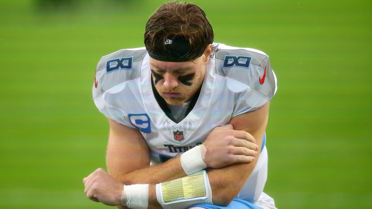 Tennessee Titans v Jacksonville Jaguars