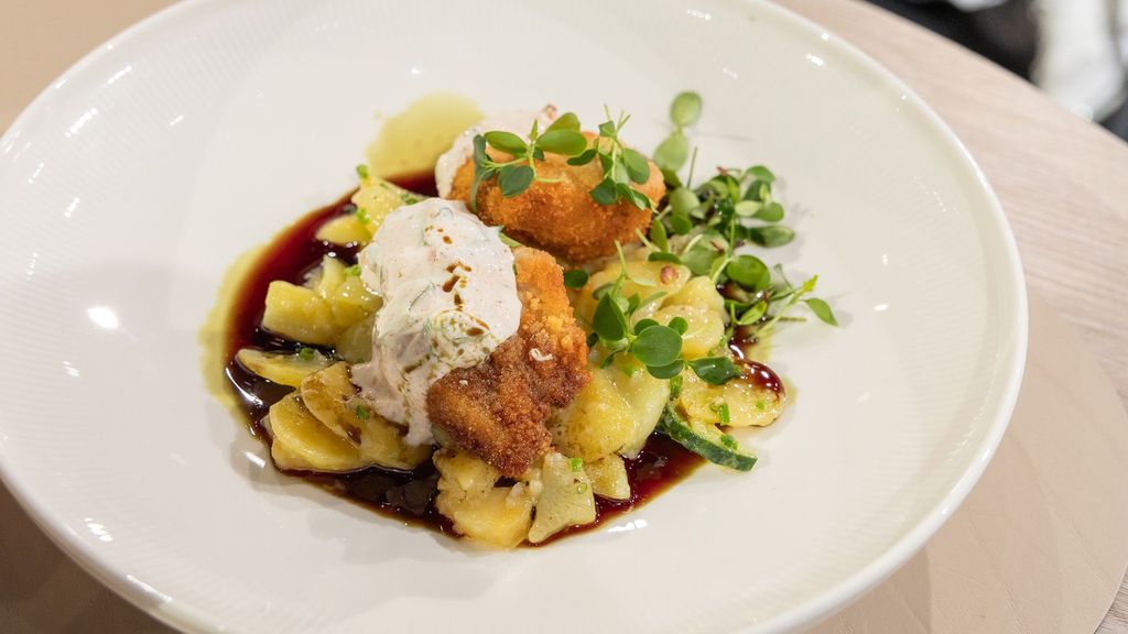 &amp;quot;Mein Lieblingsgericht&amp;quot;: Johann Lafers Backhendl mit Kartoffel-Gurkensalat