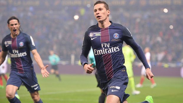 
                <strong>Julian Draxler</strong><br>
                Und Julian Draxler ist noch gar nicht geboren.
              