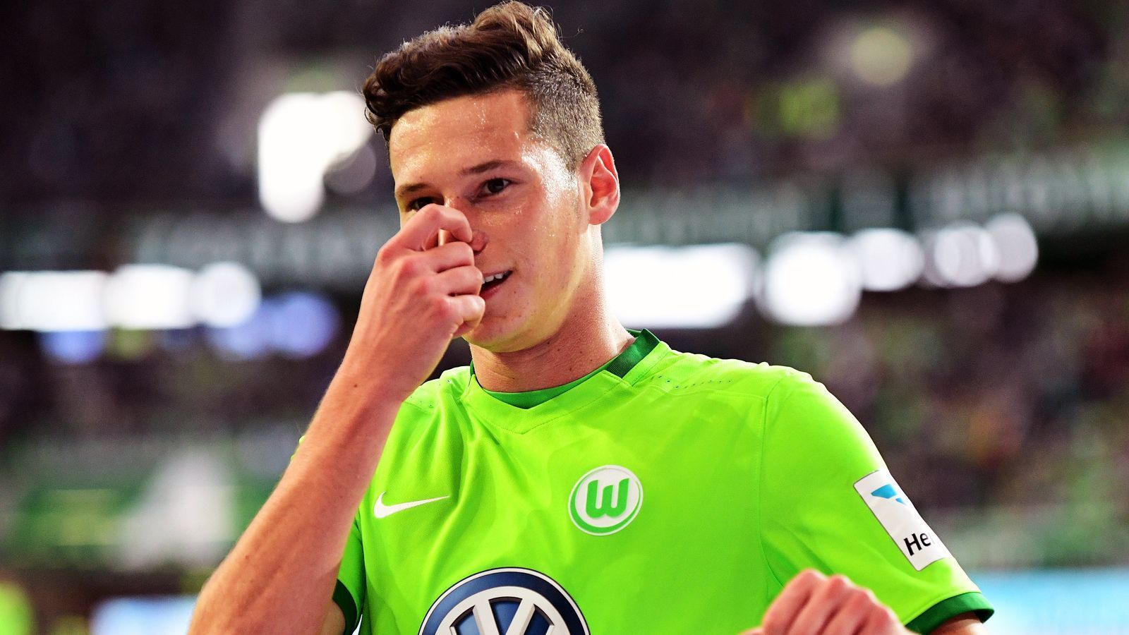 
                <strong>Platz 7 - Julian Draxler</strong><br>
                &#x2022; Abgebender Verein: FC Schalke 04<br>&#x2022; Aufnehmender Verein: VfL Wolfsburg<br>&#x2022; Transfererlös: 43 Millionen Euro<br>
              