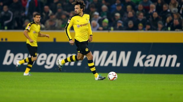 
                <strong>Mats Hummels</strong><br>
                Mats Hummels: Der Abwehrchef taute schnell auf und agierte umsichtig. In der Defensive war er stets Herr der Lage, seine gefürchteten Steilpässe packte der Kapitän aber noch nicht aus. ran-Note: 2
              