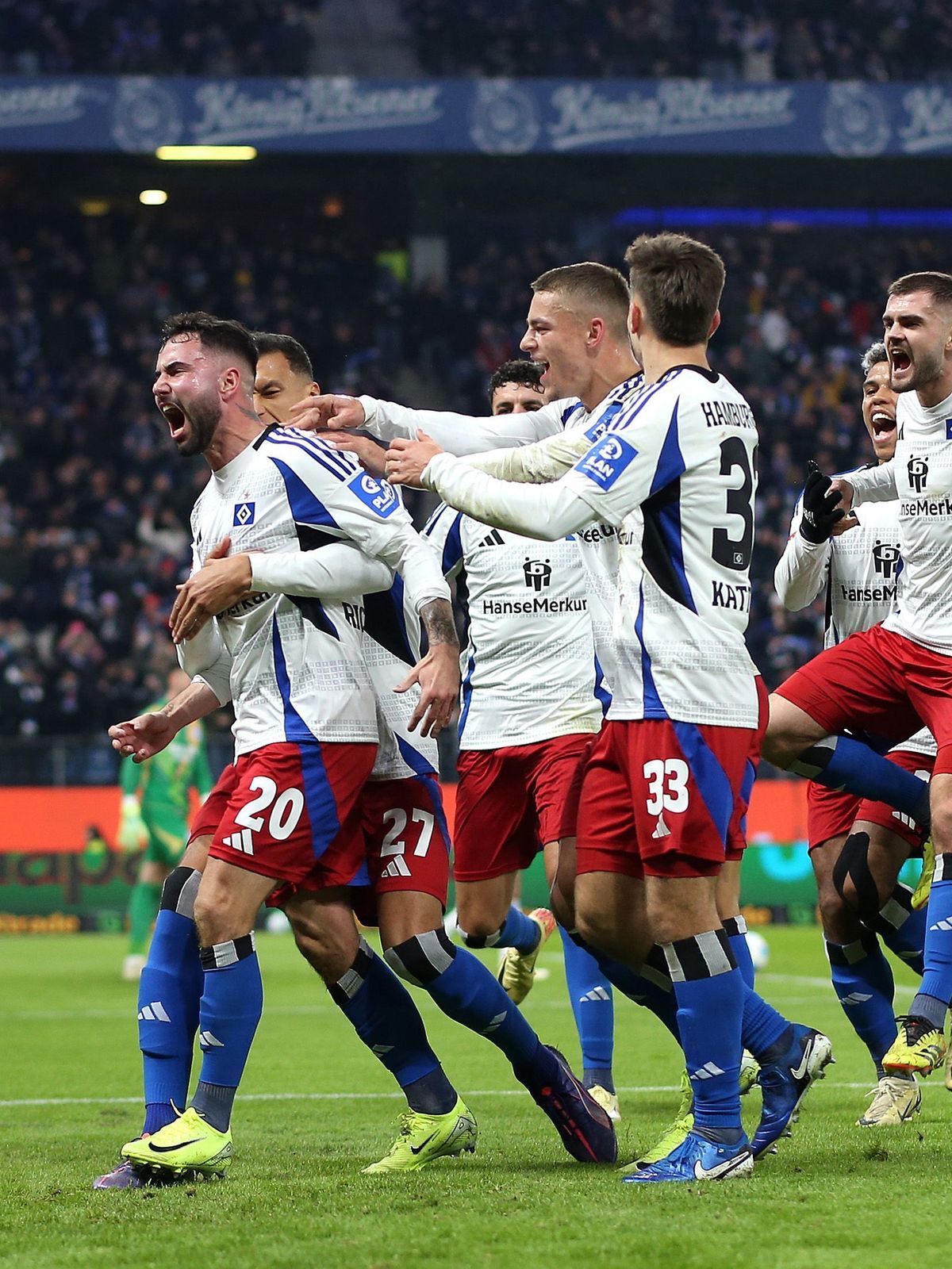 Hamburger SV v FC Schalke 04 - Second Bundesliga