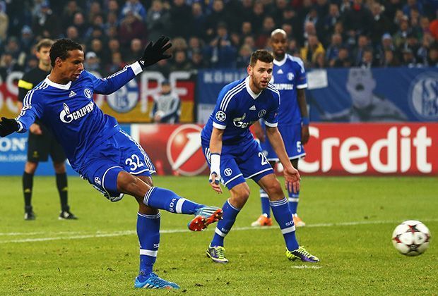 
                <strong>FC Schalke - FC Basel 2:0</strong><br>
                Joel Matip macht mit dem 2:0 in der 57. Minute den Deckel drauf - Schalke steht im Achtelfinale
              