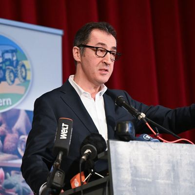 Cem Özdemir äußert sich kritisch zu Subventions-Kürzungen für Bauern