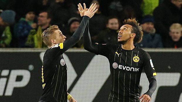 
                <strong>Borussia Dortmund (Pierre-Emerick Aubameyang und Marco Reus)</strong><br>
                Borussia Dortmund (Deutschland, 46 Tore in 16 Bundesliga-Spielen): Pierre-Emerick Aubameyang (re., 18 Tore) + Marco Reus (8 Tore) = 56,5% der Treffer (26 Tore). 
              