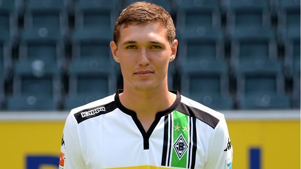 
                <strong>Andreas Christensen (Borussia Mönchengladbach)</strong><br>
                Innenverteidiger: Andreas Christensen (Borussia Mönchengladbach). Der dänische Abwehrhühne ist vom FC Chelsea ausgeliehen. Nach den Gladbacher Startschwierigkeiten ist der 19-Jährige unter Trainer Schuber gesetzt und spielt bislang eine starke Saison.
              