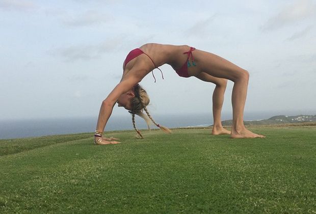 
                <strong>Yoga und Pilates mit Anna Kournikowa</strong><br>
                Wow! Die Lebensgefährtin von Sänger Enrique Iglesias hält sich mit Yoga und Pilates fit. 
              