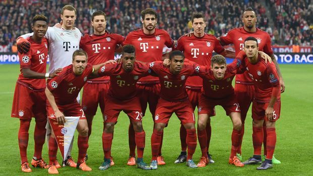 
                <strong>5. Beste durchschnittliche Passquote: 91 Prozent</strong><br>
                5. Beste durchschnittliche Passquote: 91 Prozent. Nicht nur bei den totalen Zuspiel-Zahlen sind die Bayern top. Prozentual kann aber Paris St. Germain den roten Überfliegern das Wasser reichen - denn diesen Bestmarke müssen sich die Münchner mit den Franzosen teilen.
              