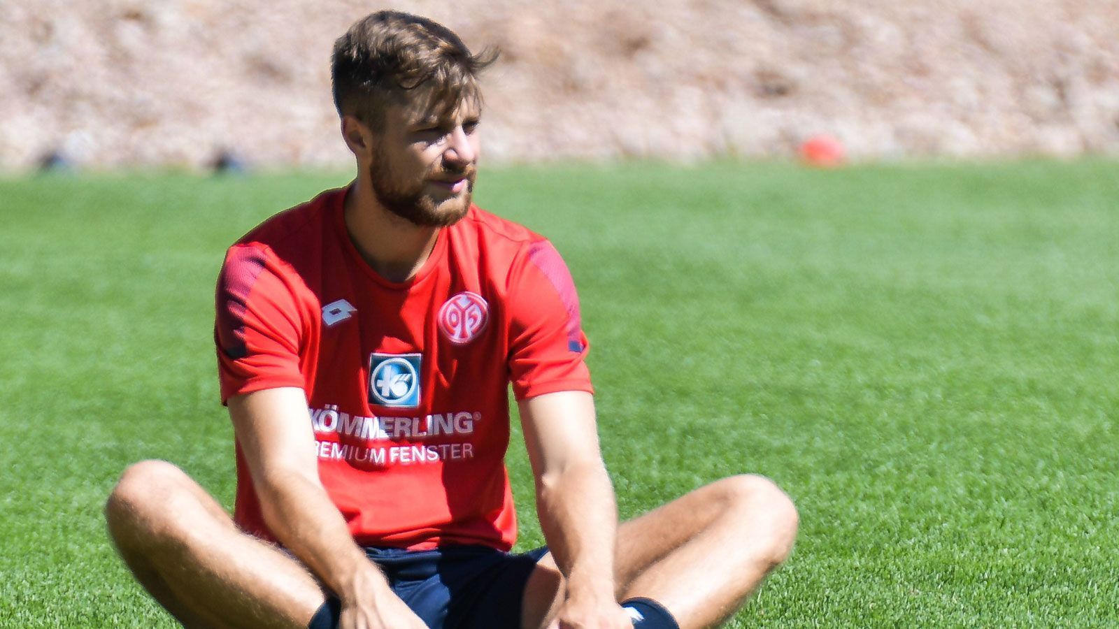 
                <strong>Alexander Hack (Mainz 05)</strong><br>
                Fußbruch Verletzt seit 7. Juli 2018Prognose: Eine Rückkehr ins Teamtraining wird im Oktober erwartet
              