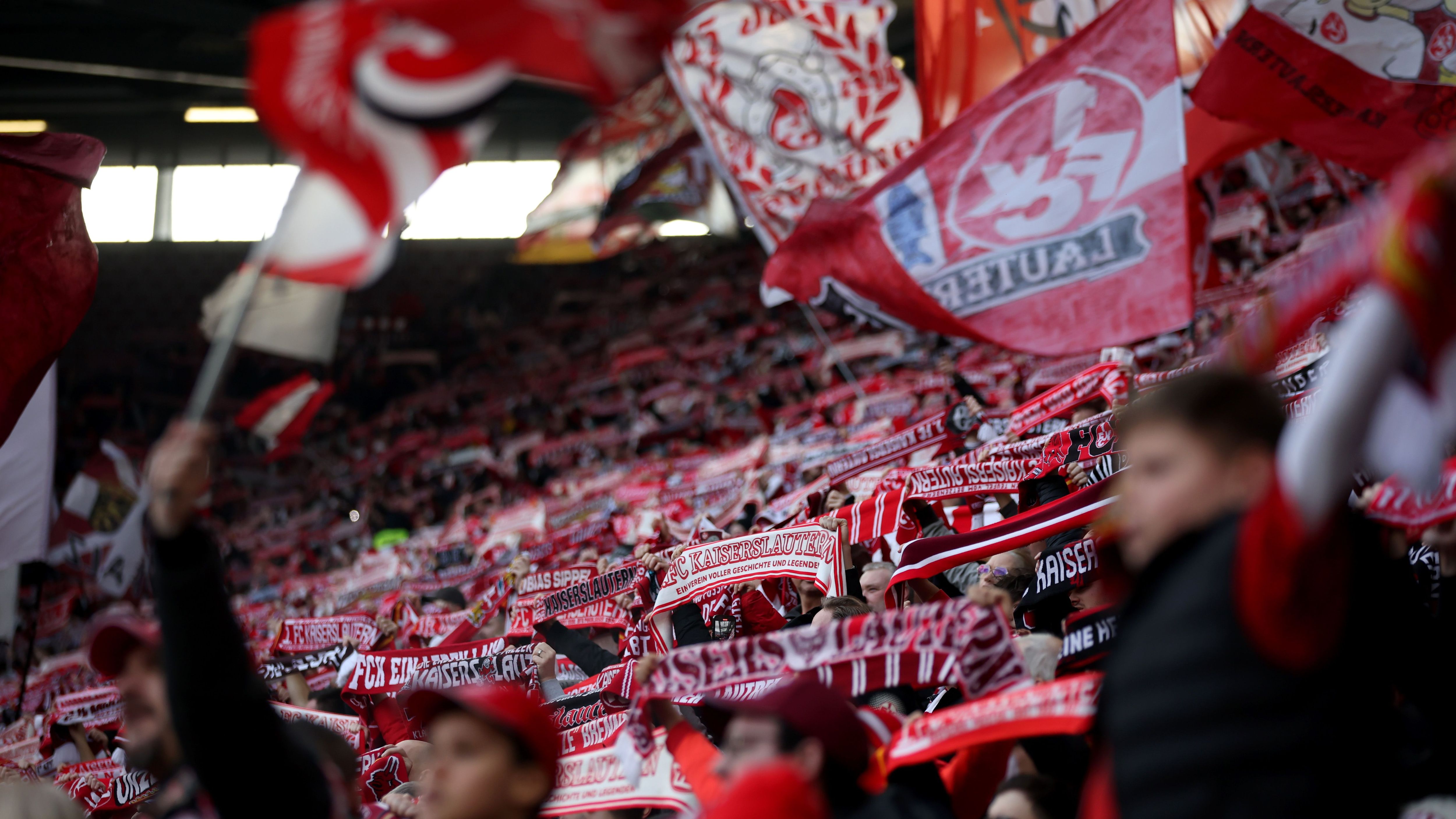 <strong>1. FC Kaiserslautern</strong><br>Bier: 5,50 Euro<br>Wurst: 4,50 Euro